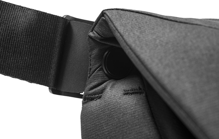 Peak Design Everyday Messenger 13L v3 Black detail