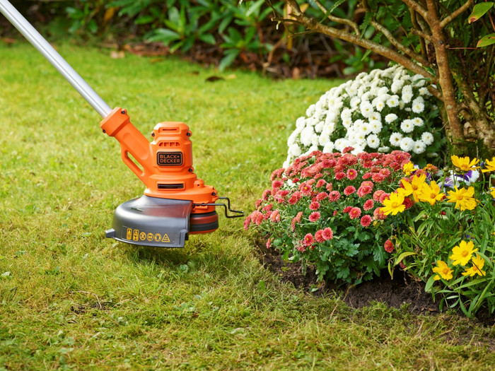 BLACK+DECKER LM2000-QS + BESTA525-QS detail