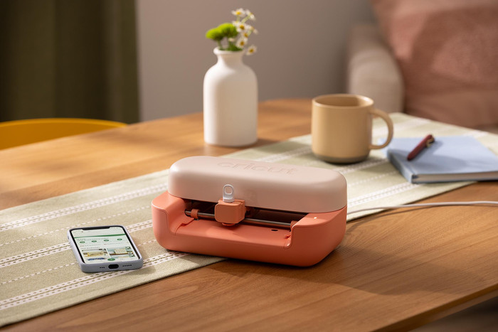 Cricut Joy 2 Coral Deluxe Bundle product in use