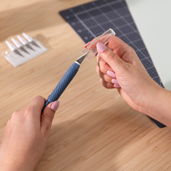 Cricut TrueControl Entgitter- und Messerklingen-Set produkt in gebrauch