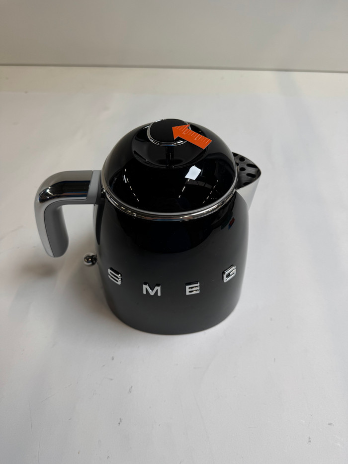 SMEG KLF05BLEU Schwarz 