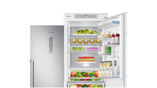 Freestanding fridge freezer combinations