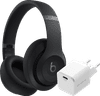Beats Studio Pro Schwarz + BlueBuilt Power-Delivery-Ladegerät mit USB-C-Port 20 W Weiß