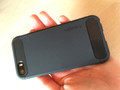 Spigen Rugged Rüstung Apple iPhone 5 / 5S / 5SE Schwarz (Bild 3 von 3)