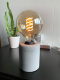 Philips Hue Filament Light White Globe E27 (Image 1 of 1)