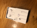 Apple EarPods Lightning-Adapter (Bild 3 von 6)