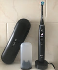 Oral-B iO Series 8n Black with Extra Brush Attachment (Image 2 of 14)