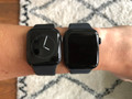 Apple Watch SE 44mm Space Gray Aluminum Black Sport Band (Image 5 of 5)