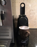 De'Longhi Nespresso Essenza Mini EN85.W (Image 3 of 5)