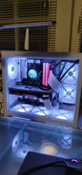 NZXT Kraken Z63 (Image 2 of 3)
