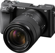 Sony Alpha A6400 + E 18-135mm f/3.5-5.6 OSS Kamera mit neigbarem Display