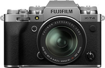 Fujifilm X-T4 Silber + XF 18-55 mm f/2.8-4.0 R LM OIS Fujifilm Systemkamera