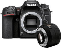 Nikon D7500 + Nikon AF-S 35mm f/1.8G DX Kamera mit Sucher