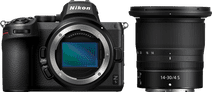 Nikon Z5 + Nikkor Z 14-30mm f/4 Kamera mit neigbarem Display