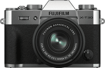 Fujifilm X-T30 II Gehäuse Silber + 15-45mm f/3.5-5.6 Kamera mit neigbarem Display