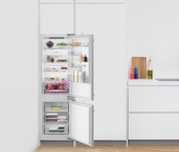Beko B5BCNA295HF HarvestFresh Built-in fridge with freezer compartment