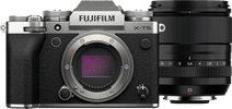 Fujifilm X-T5 Silber + XF 33mm f/1.4 R LM WR Systemkamera mit APS-C-Sensor