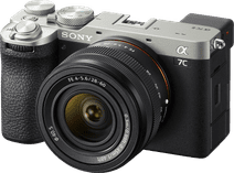 Sony A7C II Silber + 28-60mm f/4-5.6 Kamera mit neigbarem Display