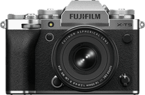 Fujifilm X-T5 Silber + XF 16-50 mm f/2.8-4.8 R LM WR Kamera mit Sucher