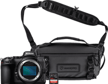 Nikon Z5 Starter-Kit Kamera mit neigbarem Display