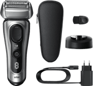 Braun Series 8 8517S Silver electric shaver with shaver foil