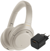 Sony WH-1000XM4 Silber + BlueBuilt Quick-Charge-Ladegerät mit USB-A-Port 18 W Schwarz Sony Over-Ear-Kopfhörer mit Bluetooth