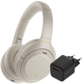 Sony WH-1000XM4 Silber + BlueBuilt Quick-Charge-Ladegerät mit USB-A-Port 18 W Schwarz Sony Over-Ear-Kopfhörer