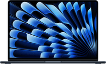 Apple MacBook Air 15" (2025) M4 (10 Core CPU / 10 Core GPU) 16GB/1TB Mitternacht QWERTZ Laptop mit einem Bildschirm der Spitzenklasse
