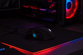 Corsair Ironclaw RGB Gaming-Maus