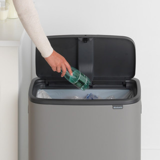 Brabantia Bo Touch Bin 60 Liter Mineral Concrete Grey