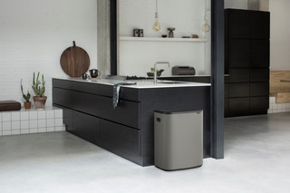 Brabantia Bo Touch Bin 60 Liter Mineral Concrete Grey