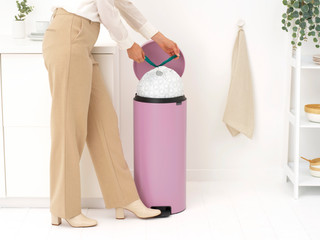 Brabantia NewIcon Treteimer 30 Liter Lilac Pink