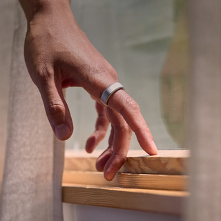 Oura Ring 4 Size 7 Matte Silver