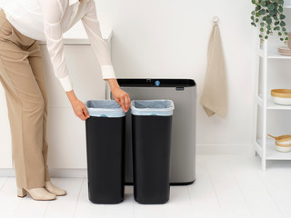 Brabantia Bo Touch Bin Mülleimer 2 x 30 Liter Soft Grey