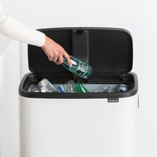 Brabantia Bo Touch Bin Hi Mülleimer 60 Liter mit Kunststoff Inneneimer - White