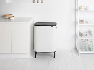 Brabantia Bo Touch Bin Hi Mülleimer 60 Liter mit Kunststoff Inneneimer - White