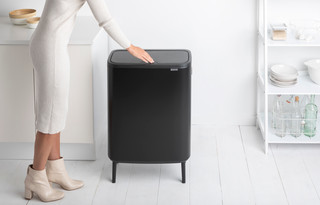 Brabantia Bo Touch Bin Hi Mülleimer 60 Liter mit Kunststoff Inneneimer - Matt Black
