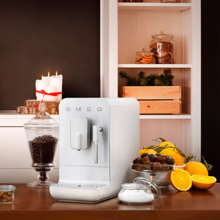 SMEG BCC12WHMEU Weiß