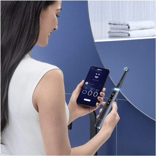 Oral-B iO 9 Holiday Edition mit zusätzlichen Aufsteckbürsten