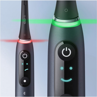 Oral-B iO 9 Holiday Edition mit zusätzlichen Aufsteckbürsten