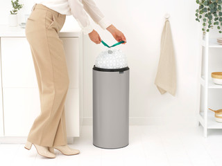 Brabantia Touch Bin Mülleimer 30 Liter Soft Grey