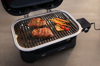 Weber Lumin Schwarz mit Untergestell