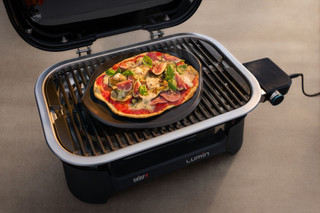 Weber Lumin Schwarz mit Untergestell
