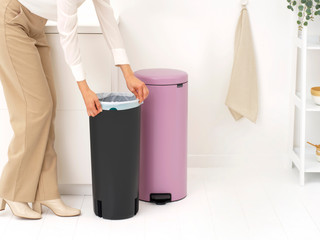 Brabantia NewIcon Treteimer 30 Liter Lilac Pink