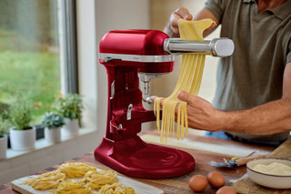 KitchenAid Artisan Bowl-Lift 5KSM70SHXECA Candy Apple Red