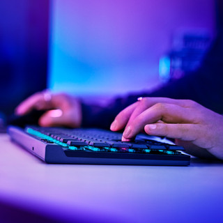 Logitech G515 TKL Lightspeed Gaming-Tastatur QWERTZ Schwarz