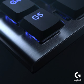 Logitech G815 RGB Mechanische Gaming-Tastatur GL Tactile Qwertz
