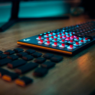 Logitech G915 X Lightspeed Wireless Gaming-Tastatur Qwertz Schwarz