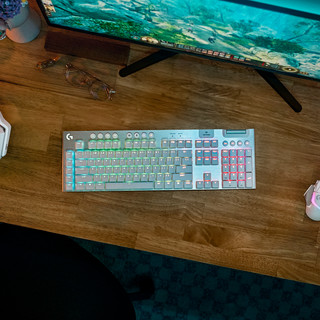 Logitech G915 X Lightspeed Wireless Gaming-Tastatur Weiß Qwertz