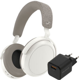 Sennheiser Momentum 4 Wireless White + BlueBuilt Quick Charge Charger with USB-A Port 18W